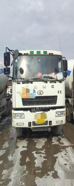 蘇州地區(qū)轉(zhuǎn)讓優(yōu)質(zhì)工程車(chē)輛 兩臺(tái)華菱攪拌車(chē)及一臺(tái)加油車(chē)