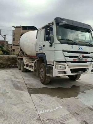 二手混泥土攪拌罐車與散裝粉車低價處理，機會難得