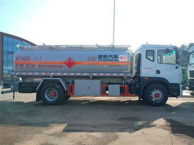 危險(xiǎn)品運(yùn)輸車(chē)、油罐車(chē)與加油車(chē) 職責(zé)、區(qū)別與安全規(guī)范